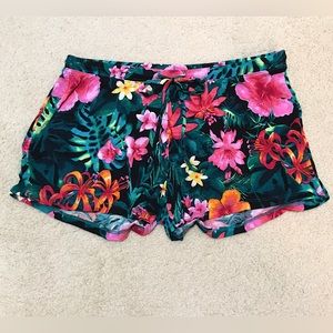 🔥EUC TOMMY BAHAMA SLEEP SHORTS THESE ARE SUPER SOFT&COMFY&COLORFUL